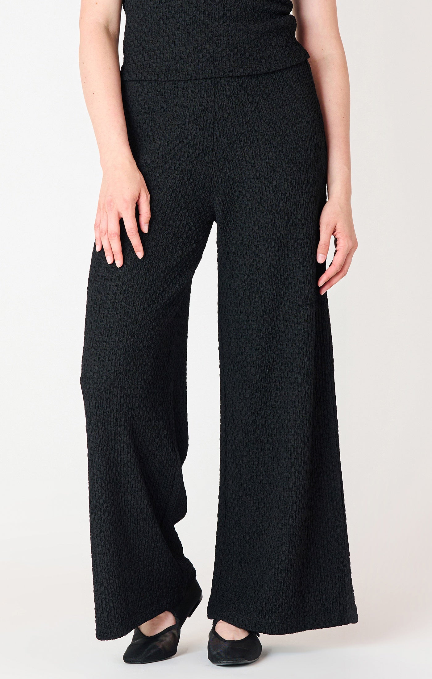 FLOWY PANTS