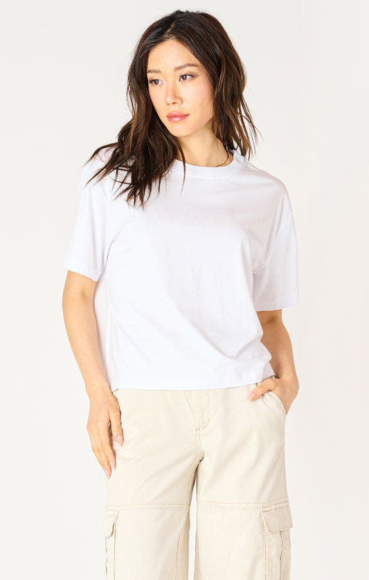 WHITE ESSENTIAL TEE