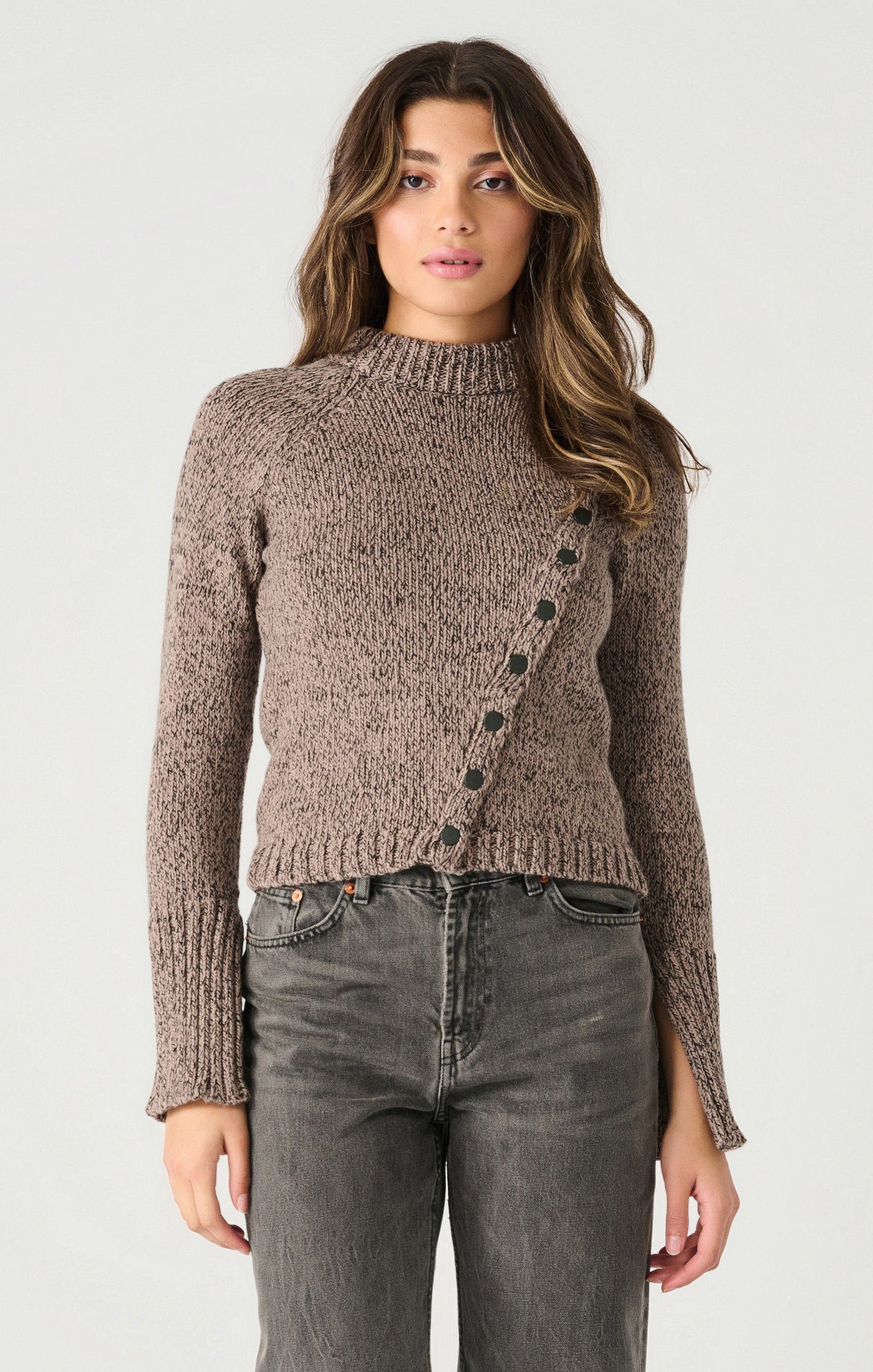 ASYMMETRIC BUTTONED SWEATER by Dex